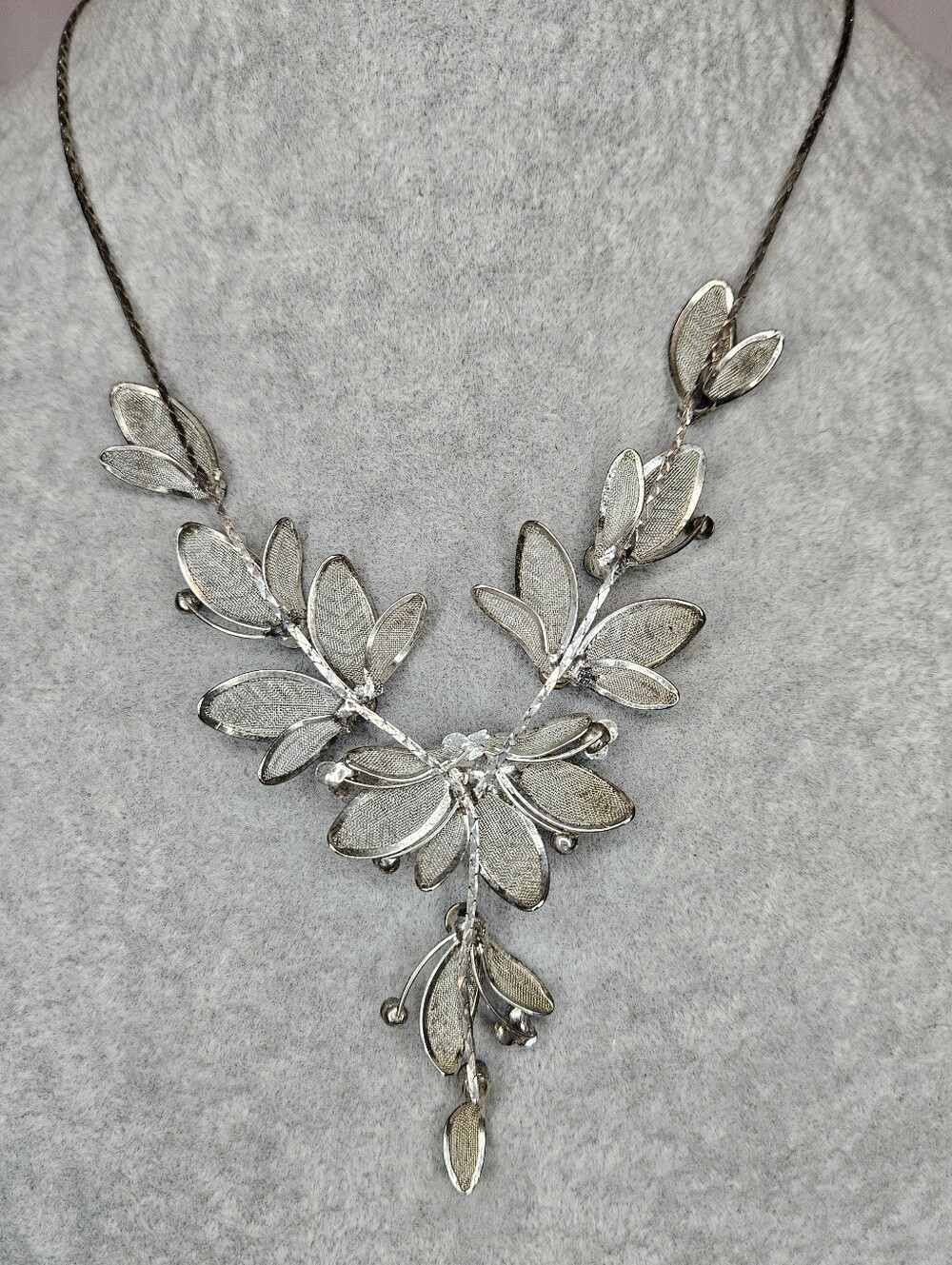 Rosemarie Collections Silver Mesh Leaf Floral Statement Bib Necklace Blue Gem View 4